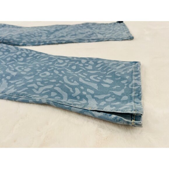 NYDJ Chloe Snow Leopard Print Slit Hem Capri Jeans w/Lift Tuck Technology Size 2 - Picture 6 of 10